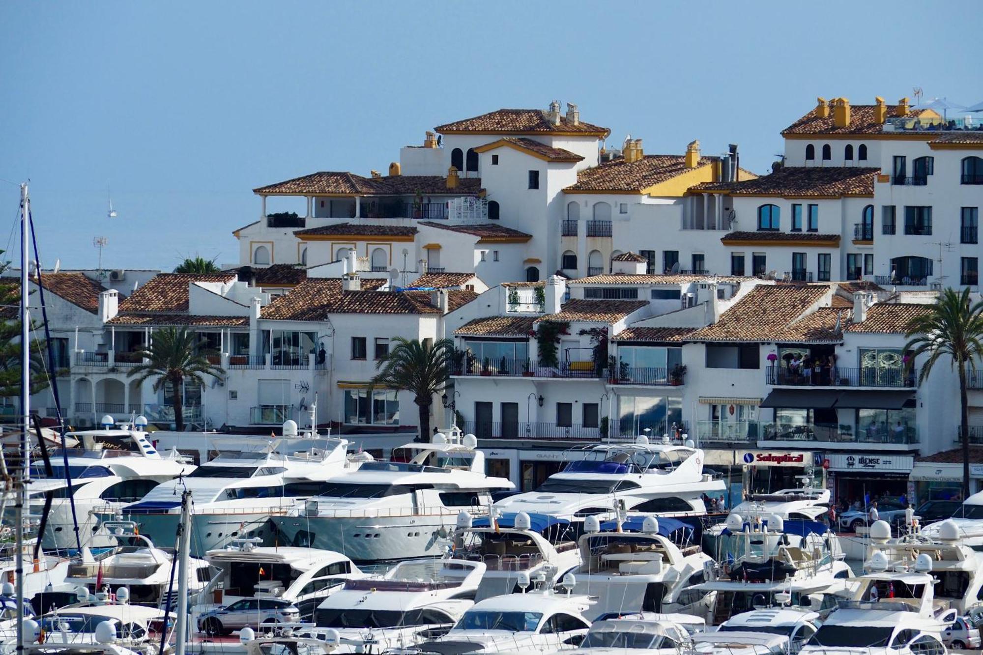 Charmante In Puerto Banus Apartment Marbella