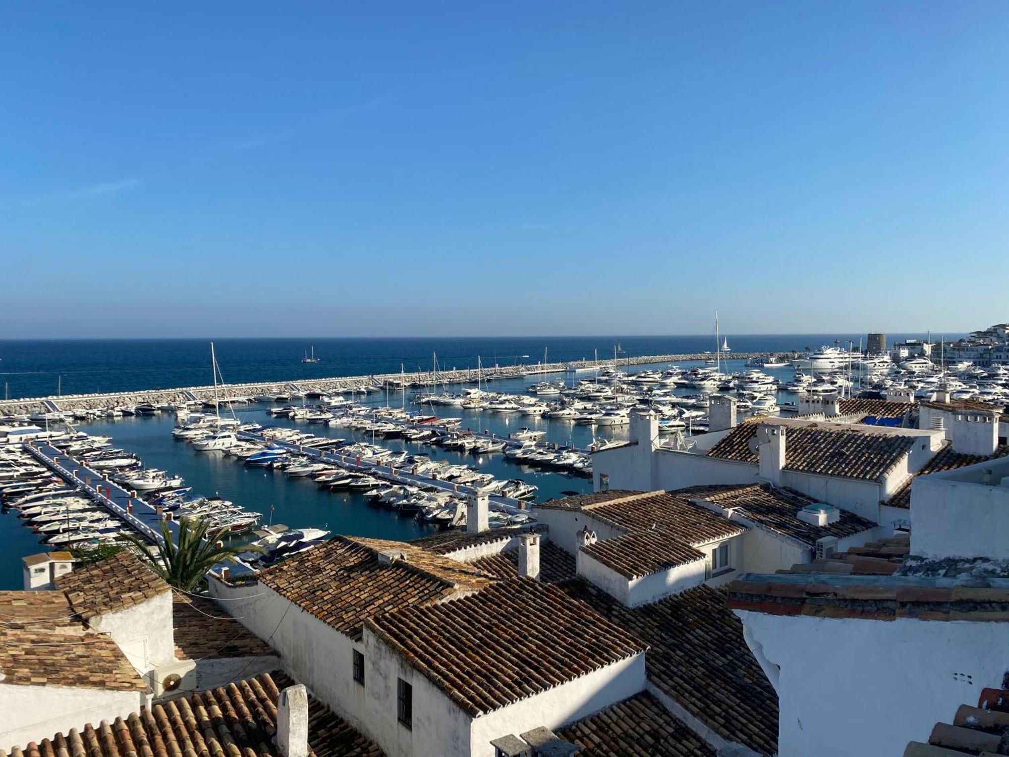 Apartment Charmante In Puerto Banus *